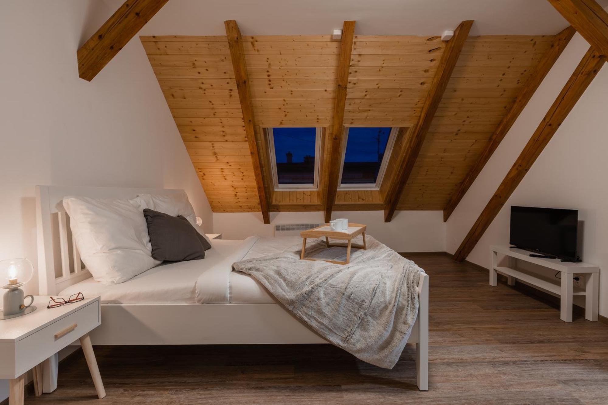 Romanticky Loft Parking U Hlavniho Nadrazi Olmütz Exterior foto