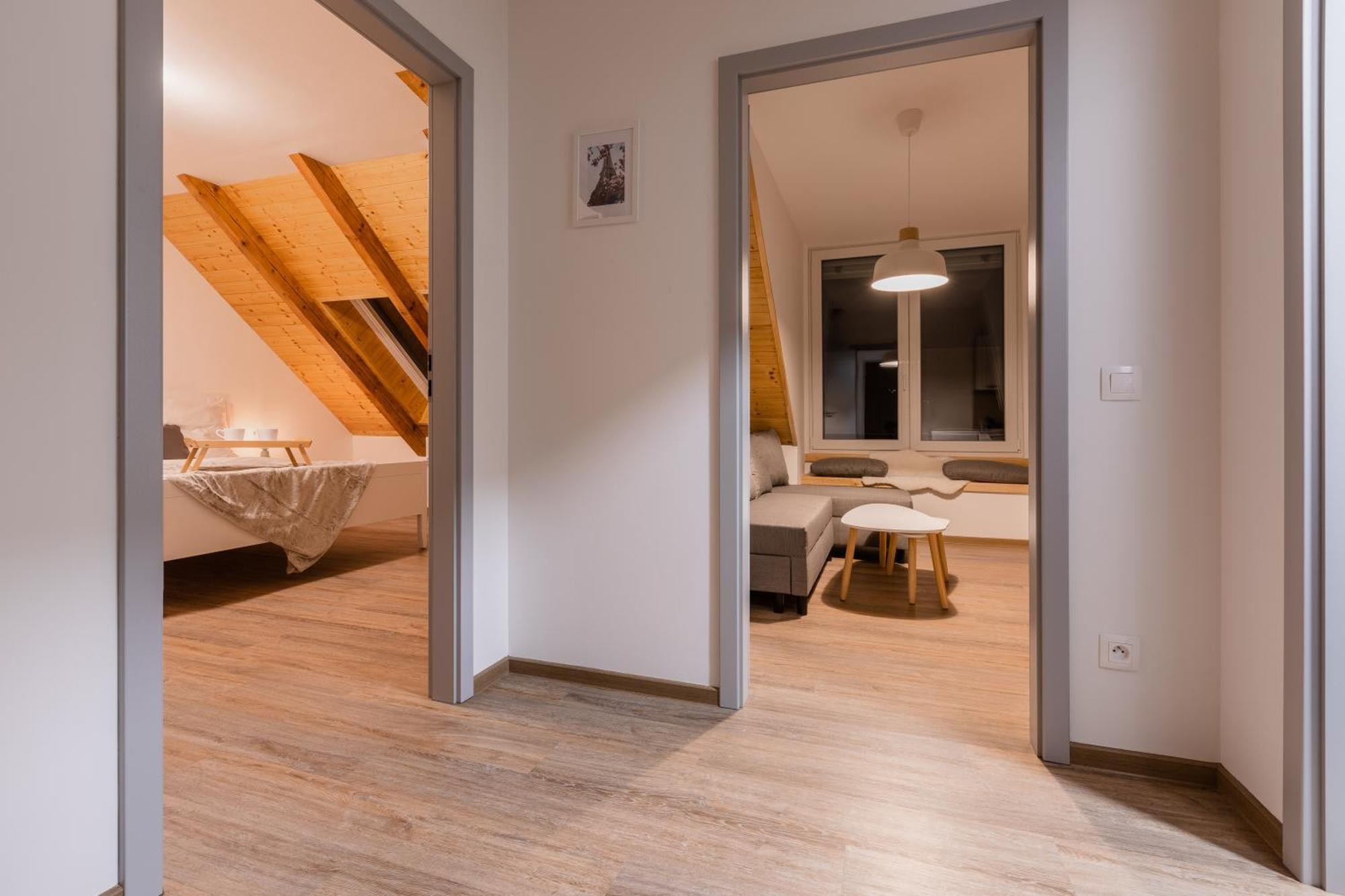 Romanticky Loft Parking U Hlavniho Nadrazi Olmütz Exterior foto